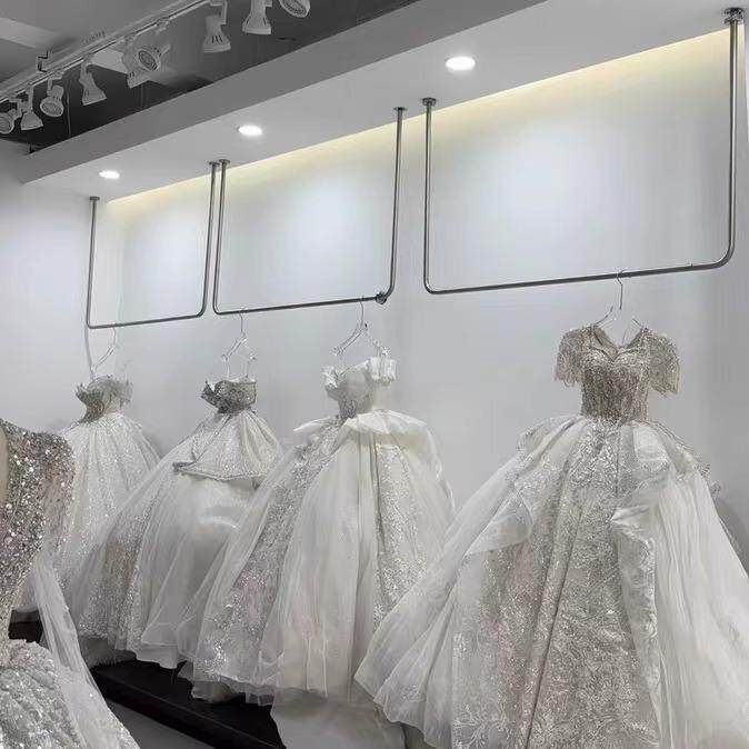 不锈钢婚纱架子悬挂吊顶服装店上墙u型挂衣杆影楼礼服货架定制L丝