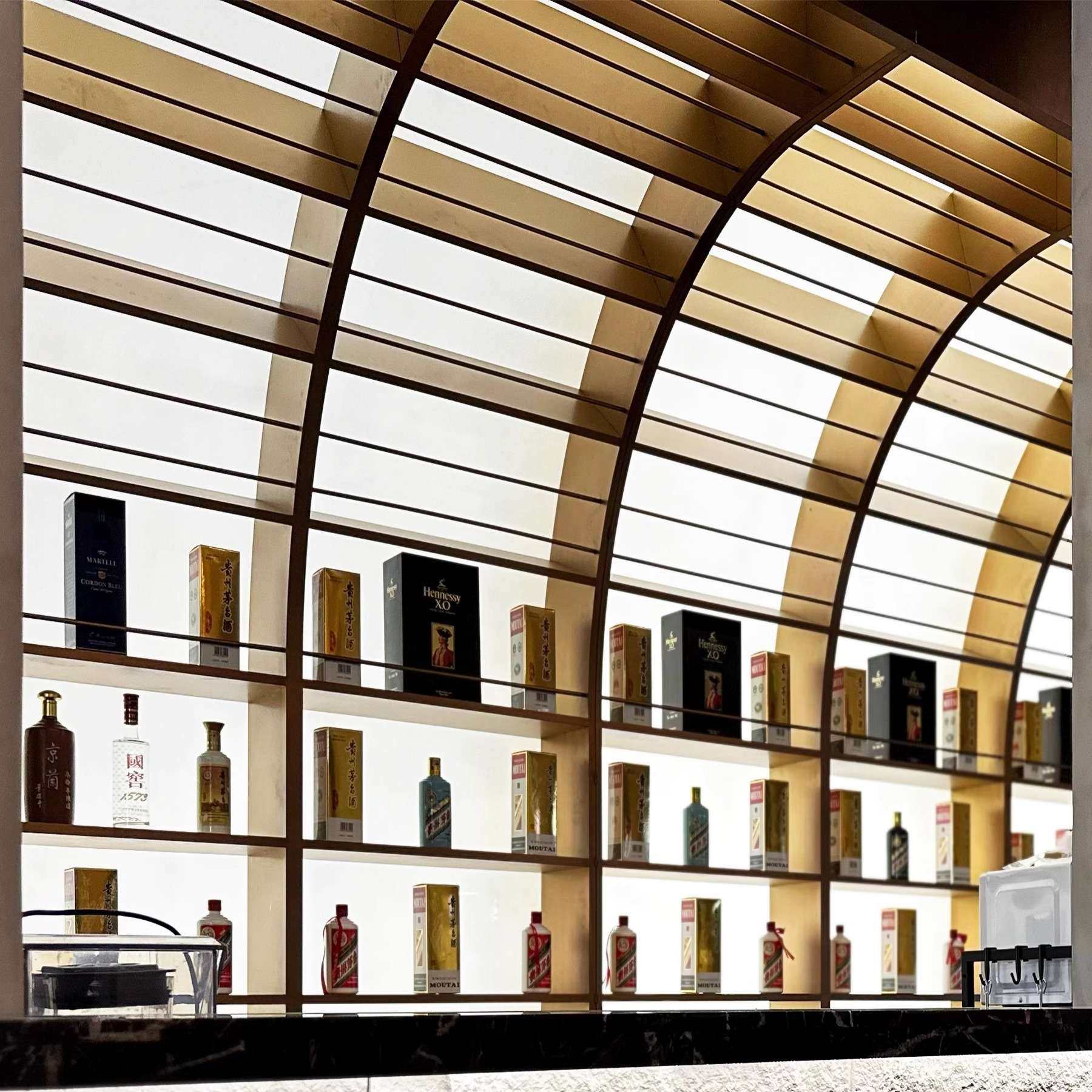 不锈钢弧形酒架异型轻奢圆弧拱形金属钢板柜开放格背景墙酒柜装饰,商业/办公家具,红酒架/柜,淘宝优惠券,粉丝福利购,淘宝优惠卷