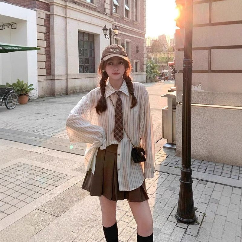 新款搭小众学院风衬衫春秋设计感2024女长袖条纹上衣潮年内小个子