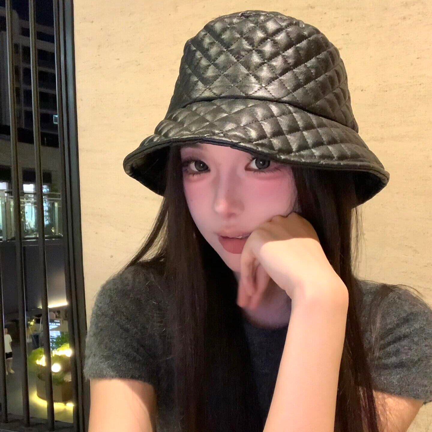 渔夫帽女2026新款秋冬季大头围显脸小大帽檐保暖加厚菱格PU盆帽子