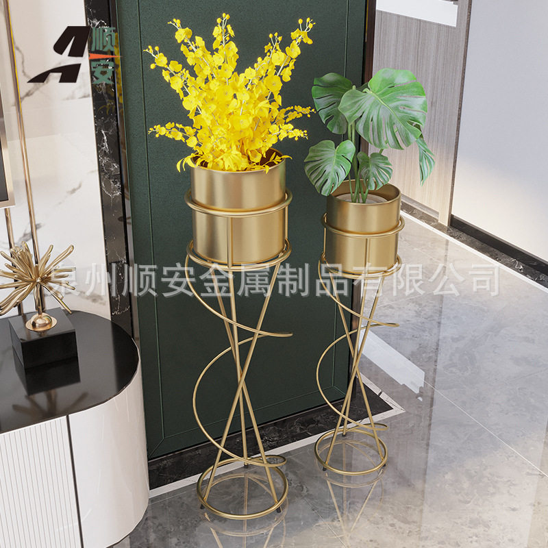 2024年北欧轻奢花架铁艺客厅装饰花瓶电视柜旁边落地仿真植物花架