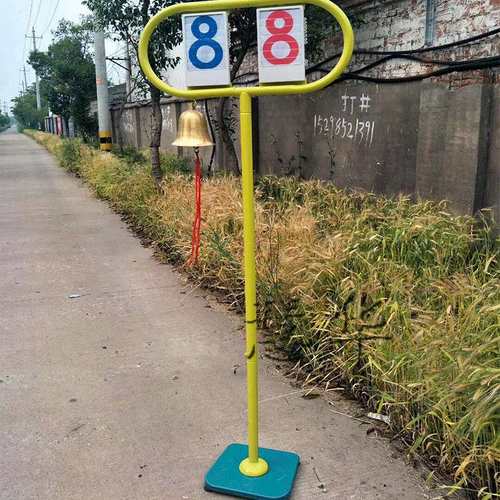 终点摇铃铜钟裁判计时用具铜铃移动带轮赛跑记圈牌田径比赛记分牌