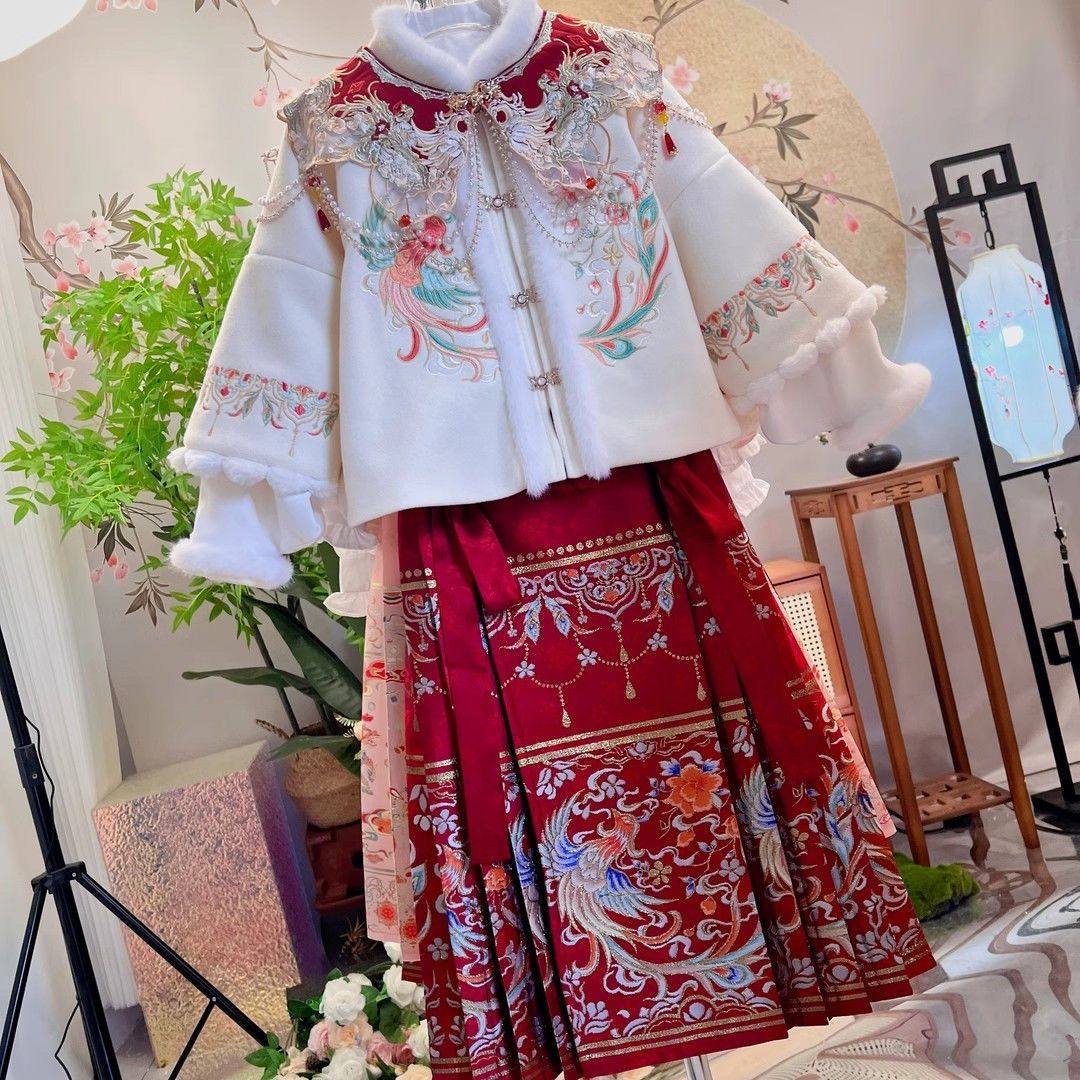 女童洛丽塔秋冬加绒连衣裙新款公主宝宝拜年儿童周岁生日喜庆礼服