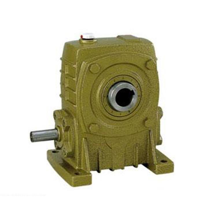 蜗轮蜗杆减速机设计WPKA70-40减速机器传动平稳