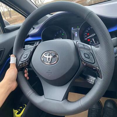 18-20-21-22款丰田C-HR奕泽IZOA方向盘套真皮把套手缝专用全包