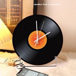 简约创意小时钟摆台式轻奢风客厅桌面摆件卡通高颜值钟表静音座钟