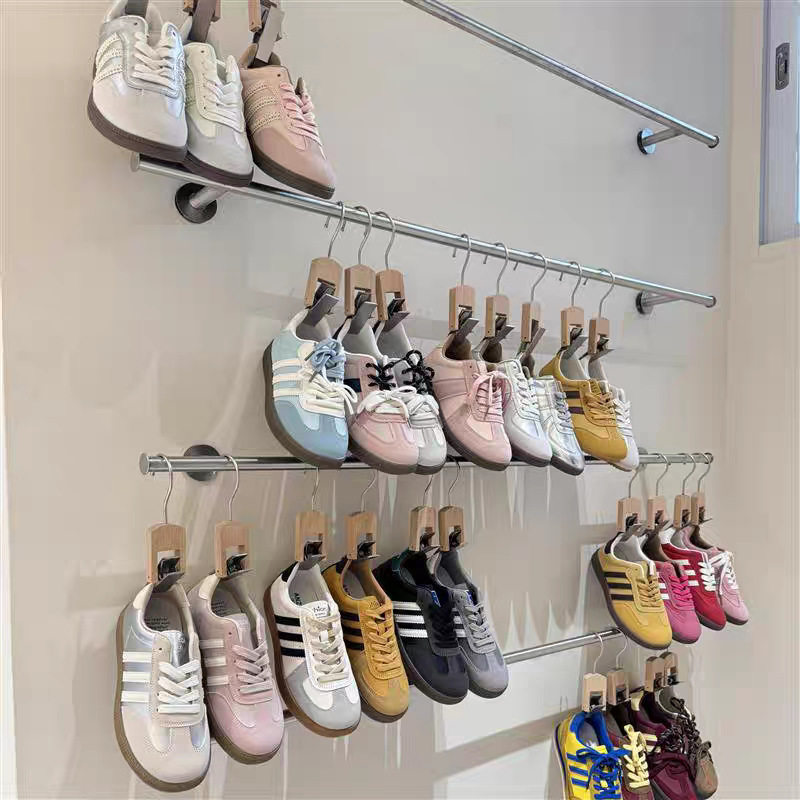 新款鞋店上墙鞋架极简不锈钢壁挂杆批发店挂鞋杆架展示架服装店架