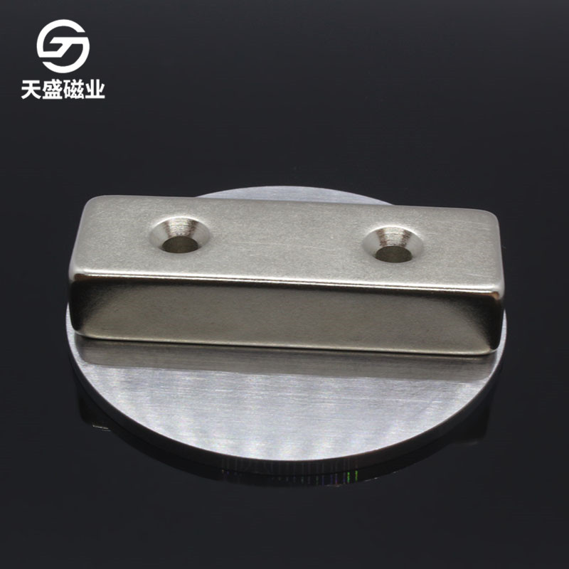 F100*30*10双沉孔长方形耐高温强磁100×30×10螺丝孔高强力磁块