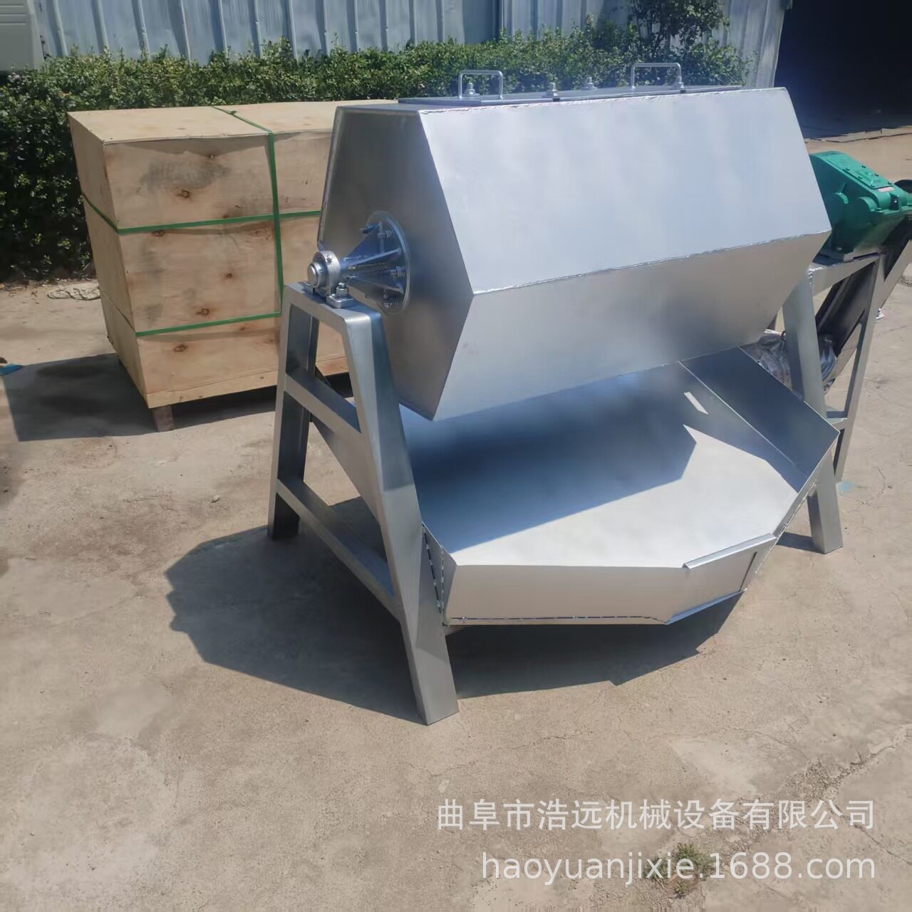 金属物料多用途滚筒抛光机五金配件批量除锈机1000升不锈钢研磨机