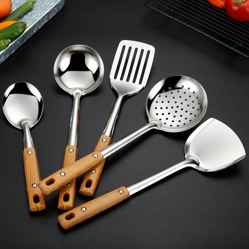 直销新款厨房用品不锈钢锅铲套装厨具套装加厚无磁塑料木纹柄汤勺
