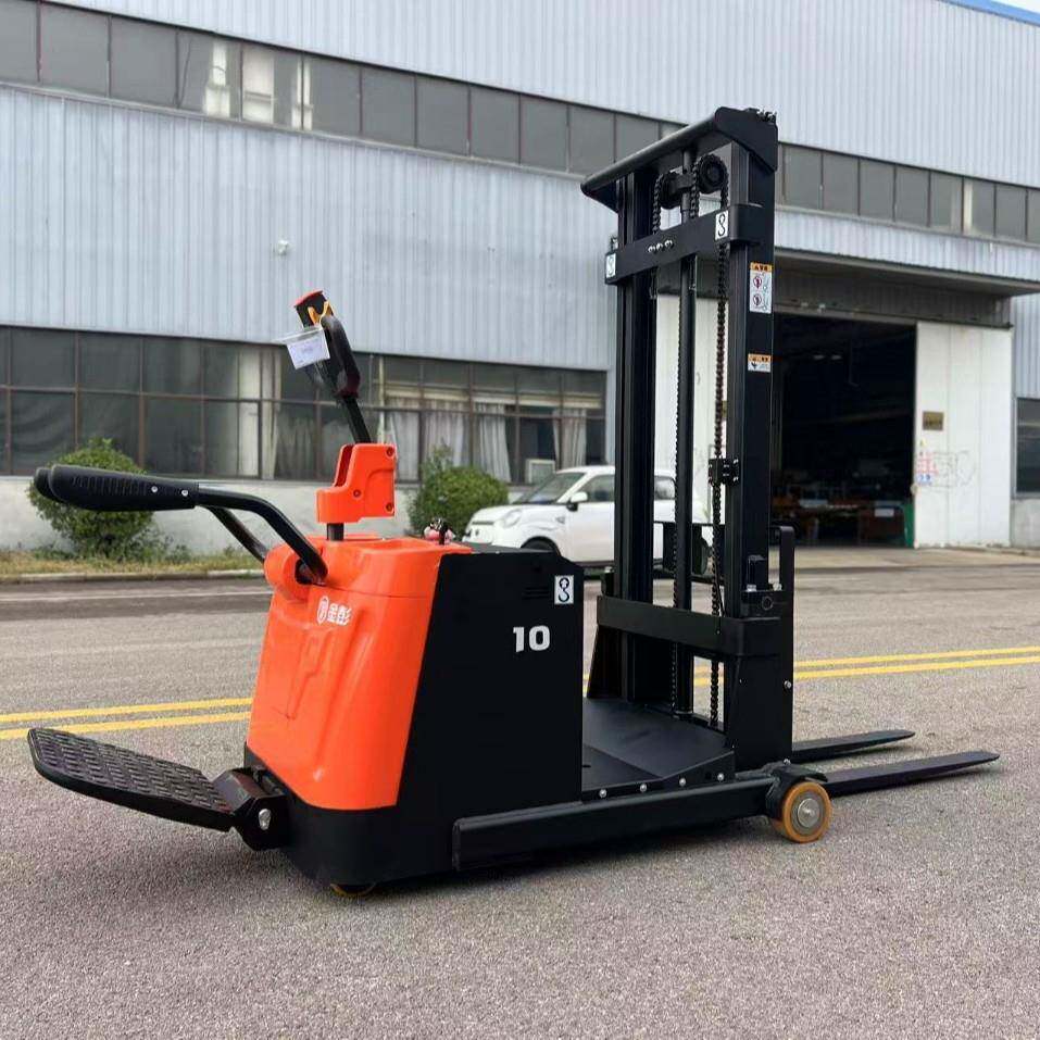 好拉CPDB车10站驾式全搬电动车配重堆高叉全自行堆高站人升降6465