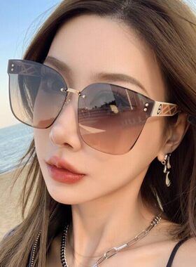 TR太阳镜时尚复古欧美潮牌显瘦防晒度假韩版个性方形高级感墨镜女