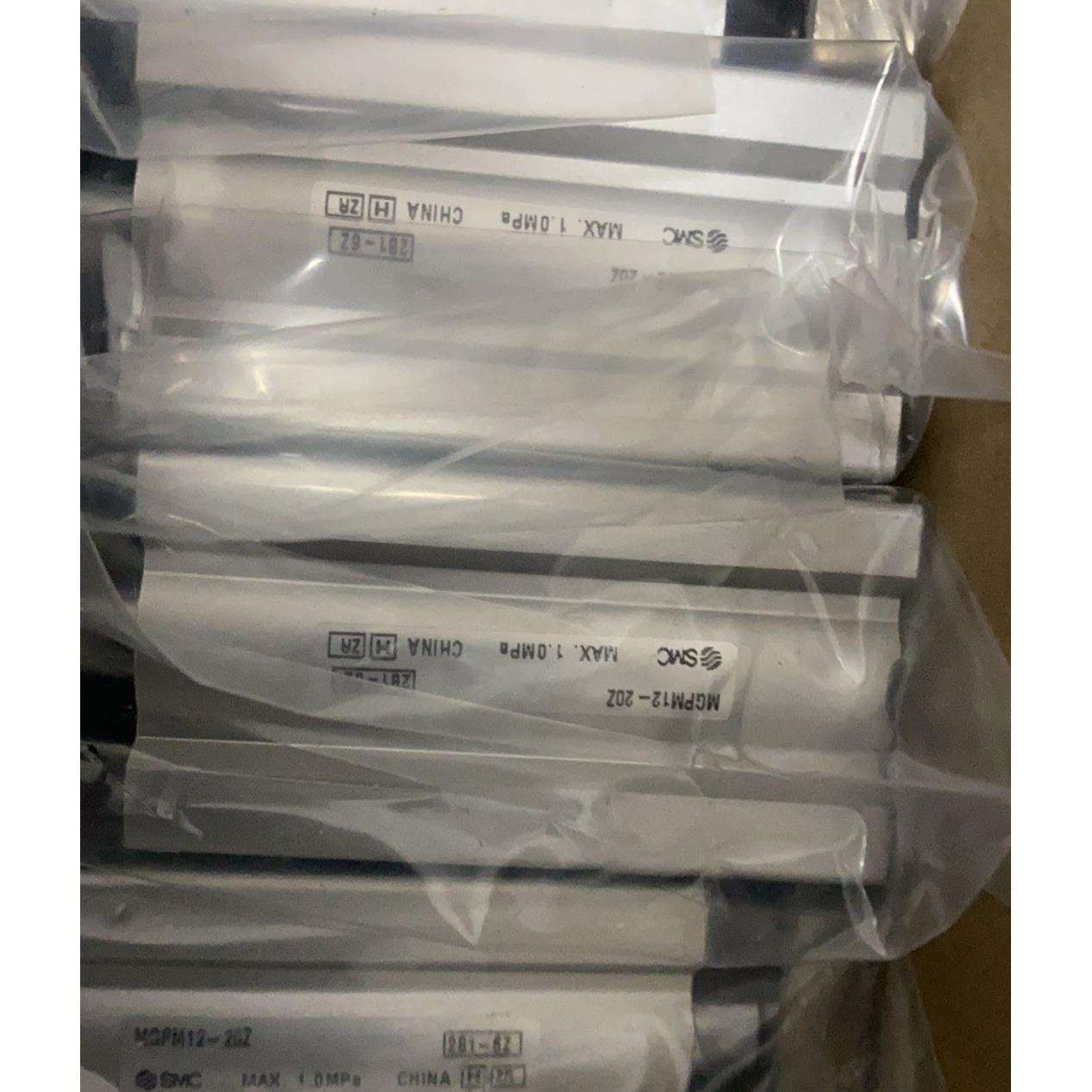 ll三轴气缸MGPL MGPM12/16/32/63-10Z-20Z-25Z-30Z-40Z-50Z-75