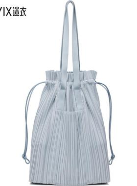 Pleats Please Issey Miyake 女款灰色 Pleats 托特包 迷衣时尚