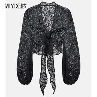 Miro Tabitha Alexandra 女款 蕾丝上衣罩衫 迷衣时尚