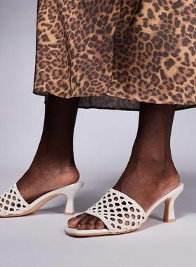 Public Desire 女士 凉鞋 Maribelle 宽版编织小跟凉拖(奶油色)