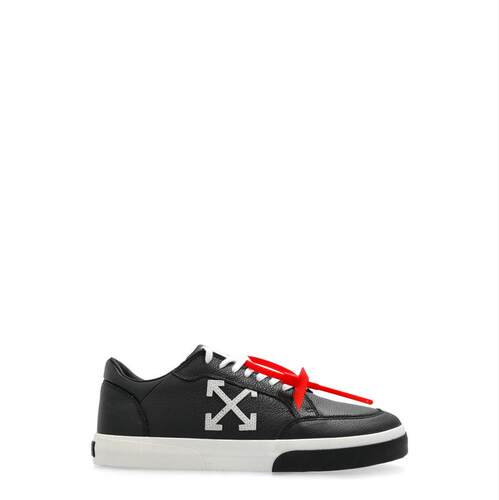 Off-White 男士 SS26 运动鞋 黑色 New Low Vulcanized