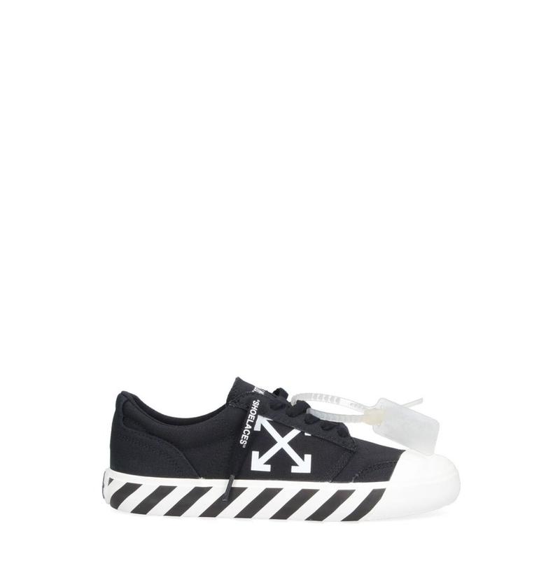 Off-White 男士 FW26 运动鞋 箭头斜条纹系带图片