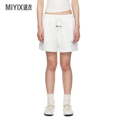 Essentials 女款白色 Soccer Fleece 短裤 迷衣时尚