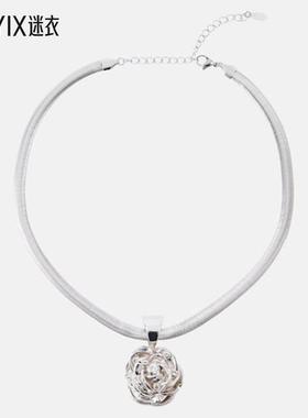 Magda Butrym 女款花朵水晶装饰吊坠项链 迷衣时尚