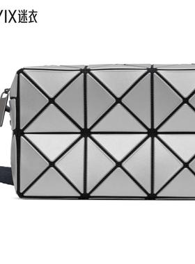 Bao Bao Issey Miyake 男款银色 Cuboid Metallic 单肩包 迷衣时