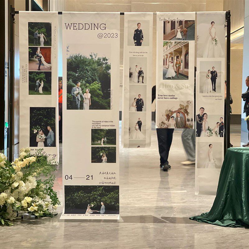 网红婚礼迎宾照片展示区吊旗写真布面料婚纱照高级感打卡区黑架子图片