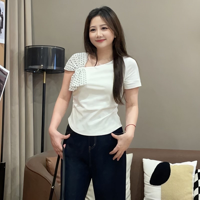 大尺码女装设计感波点拼接短袖t恤夏季新款胖mm显瘦掐腰绝美小上