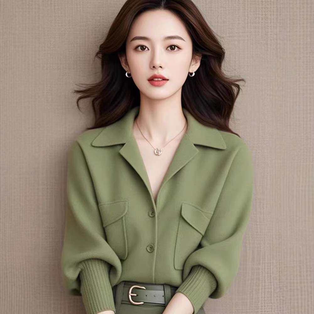 冬季端庄大气女神范气质高级感小香风绿色针织收腰衬衫连衣裙套装