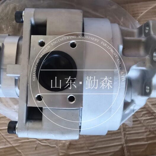 推土机配件型号齐全D155AX-3液压齿轮泵705-11-38010