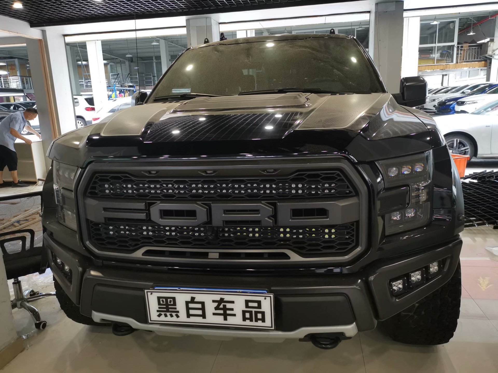 适用于福特系列09猛禽F150（加宽）晴雨挡 不锈钢雨眉 装饰遮雨档