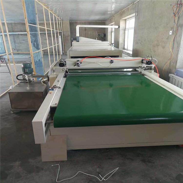 新款板式家具涂装设备 uv淋涂机 可定做 滚涂压膜光油固化机厂家