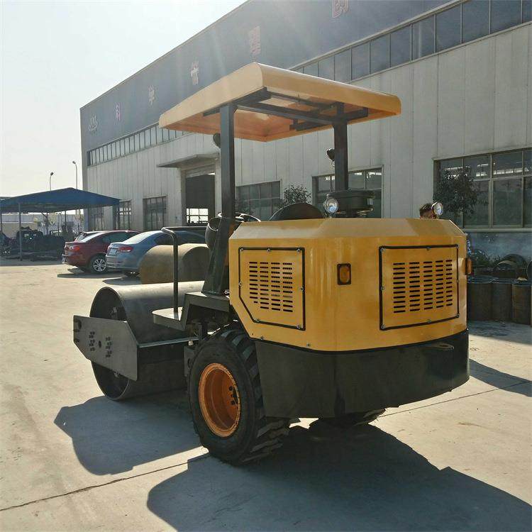 现货3驾驶室压路机回土槽振动压实机1吨2ENM吨小型沟双填吨钢轮碾