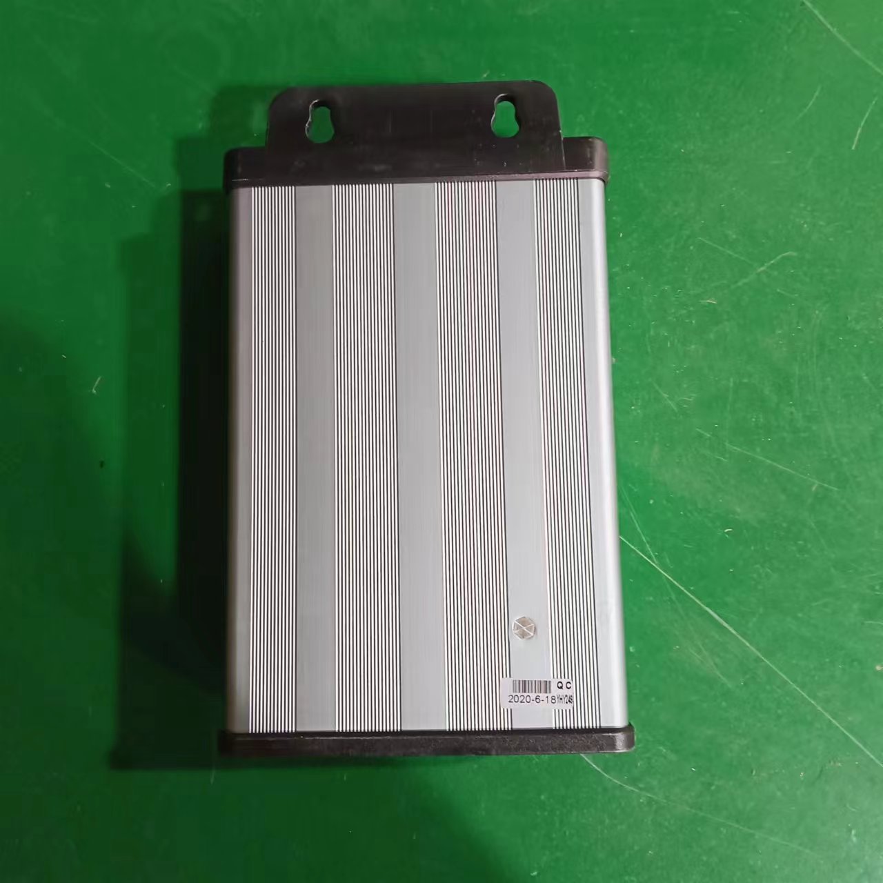 防雨电源400W12V交流变直流33A防水量大从优单相开关电源挂壁