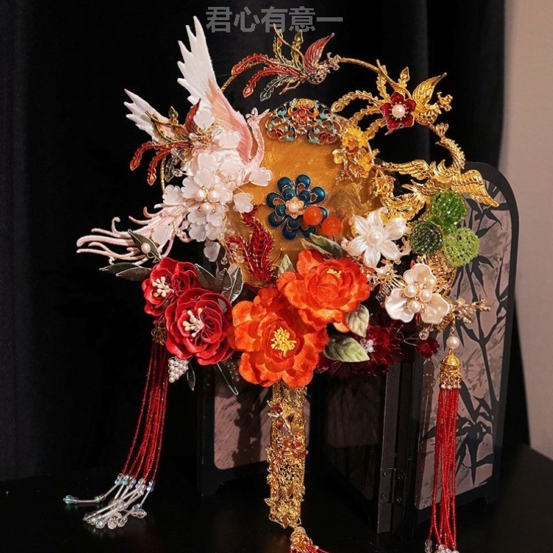 凤吟婷 新娘结婚秀禾服团扇新中式非遗缠花遮面花朵金色成品团扇