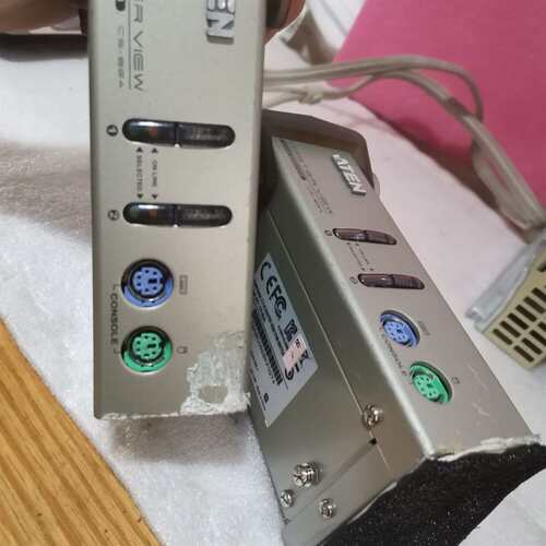 维修CS82A 2口PS2面KVM切换器 2议价