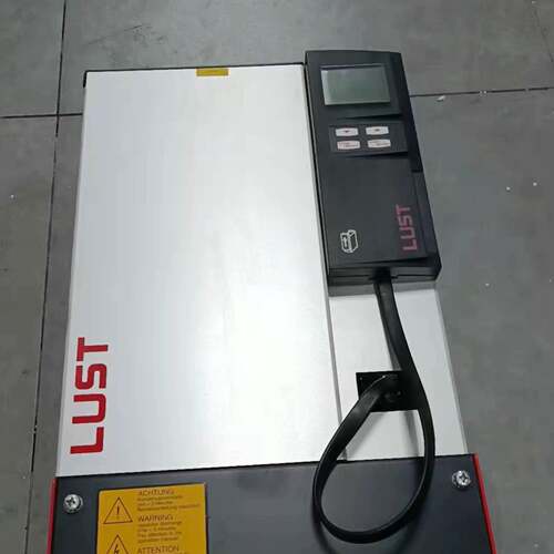 可维修LUST涡轮机变频器VF1424L.HF.OP2S56一台，议价
