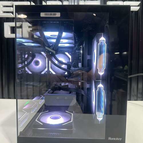 维修AMD R7 7800X3D加技嘉4070 12G 魔鹰海景议价