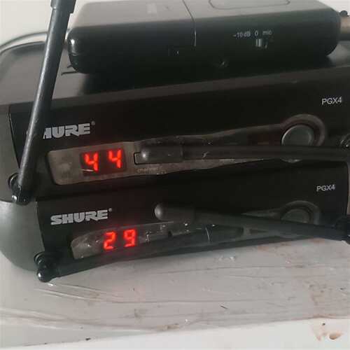 维修舒尔PGx4接器+一个，频率p6/702-720M议价
