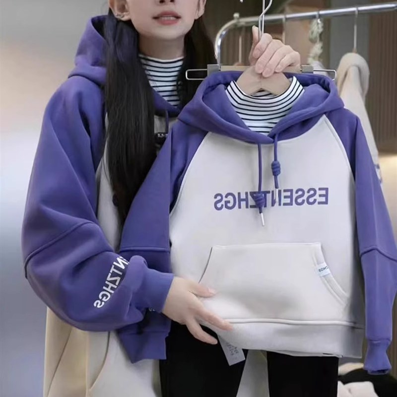 高端亲子装秋冬一家三口卫衣2024新款母女洋气大码加绒长袖家庭装
