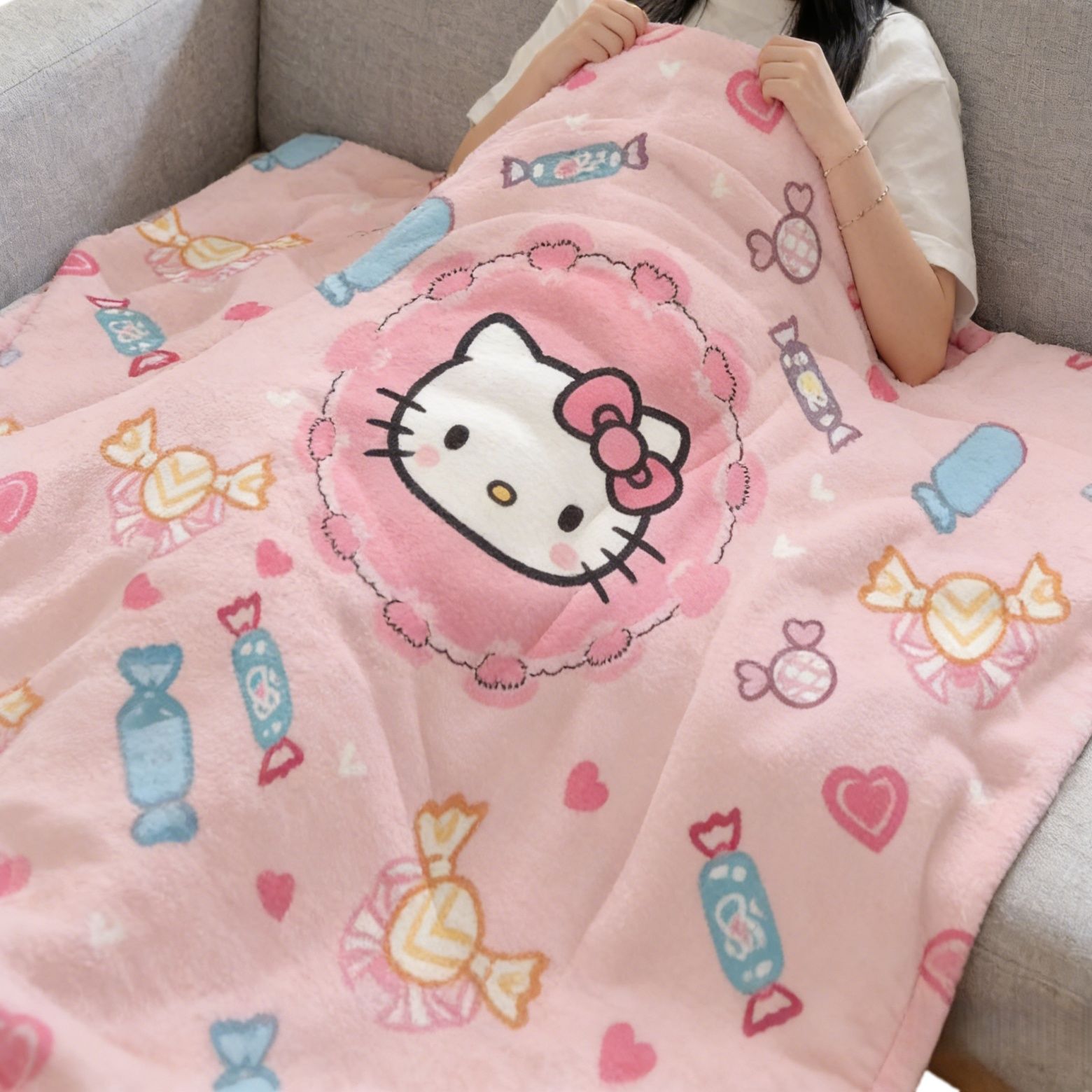 HelloKitty法兰绒四季午睡毛毯图片