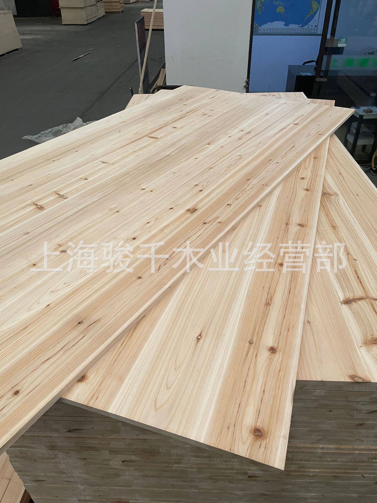 厂家现货香杉木直拼板指接板实木E0级家具衣橱柜门芯板床板集成材
