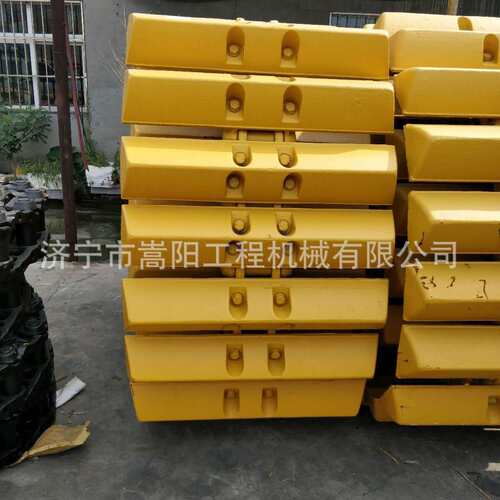 彭浦PD220YS推土机履带总成45节90宽履带板不加筋