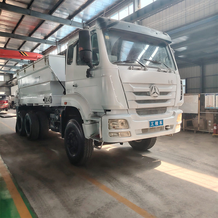 自走式撒布车 施工地修路用撒灰车 转弯方便灵活