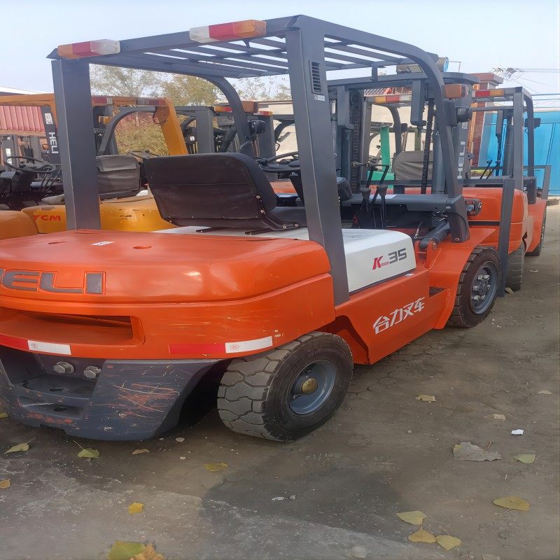 合力K系类3.5吨2节门架升高3米2018年手动档柴油叉车出售