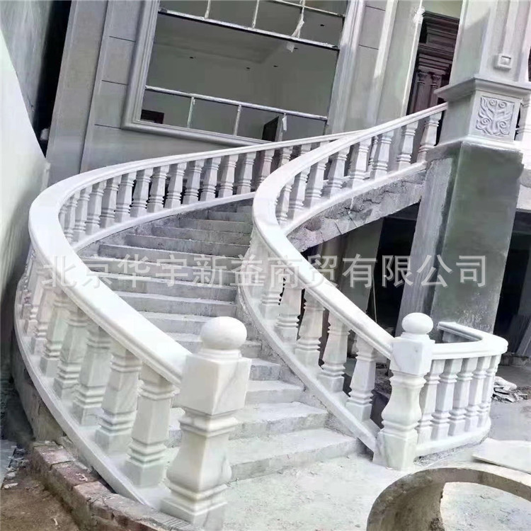 汉白玉罗马柱石栏杆厂家现货