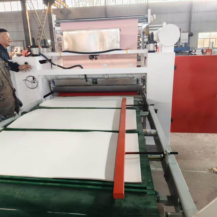 聚纤维棉酯复合机不干EVA热胶贴纸100离型纸绵EV发机泡海板贴面机