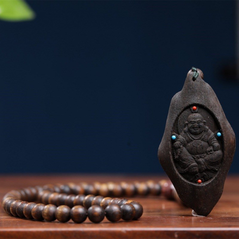 厂家直供新品08加里曼丹沉香珠手串配饰弥勒挂饰创意手持手链