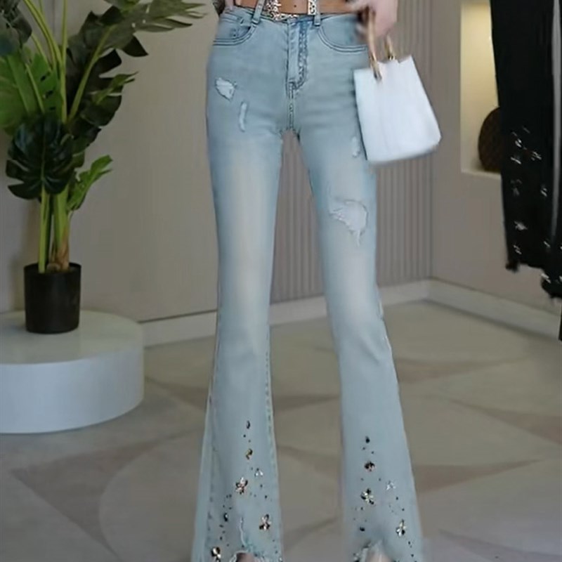 重工镶钻设计小V高腰微喇牛仔裤女梨形身材时尚开叉修身喇叭裤
