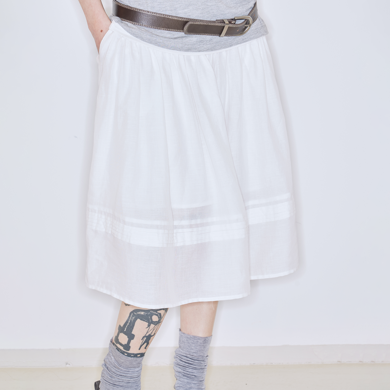 【张子萱同款】RURE低腰度假风简约白色半裙女春夏新款小清新短裙