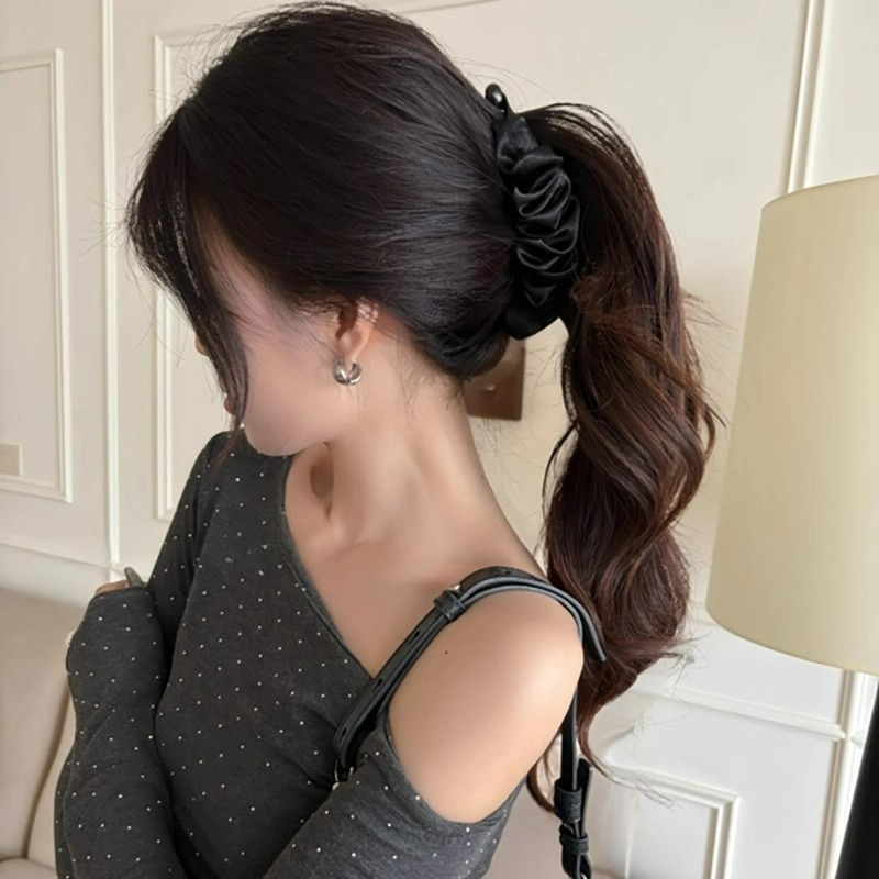 韩系丝光褶皱香蕉夹发夹